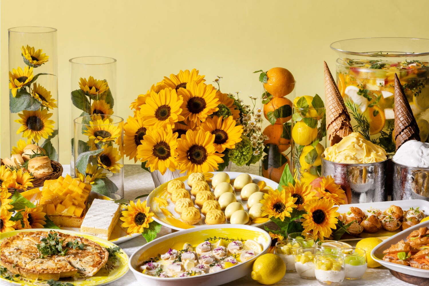 グランド ハイアット 東京の夏限定アフタヌーンティー、“ひまわり型”タルト＆レモンムースなど