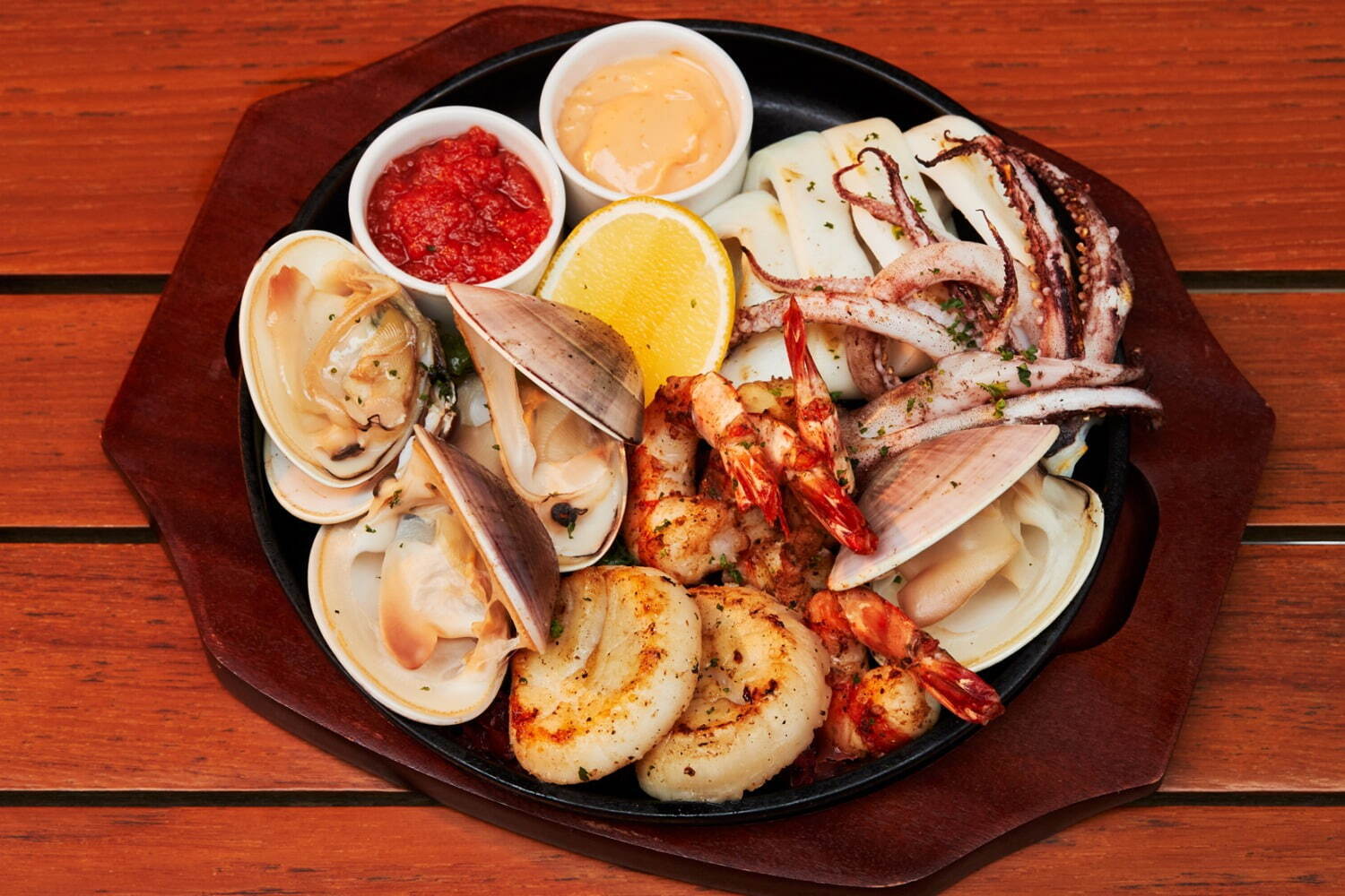 グランド ハイアット 東京のBBQビアガーデン、豪快肉料理＆トロピカルカクテル飲み放題｜写真4