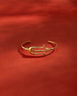 ヴァーミリオンの新作ジュエリー、“薔薇の神話”着想のパールネックレス＆マラカイト輝くピアスなど｜写真18