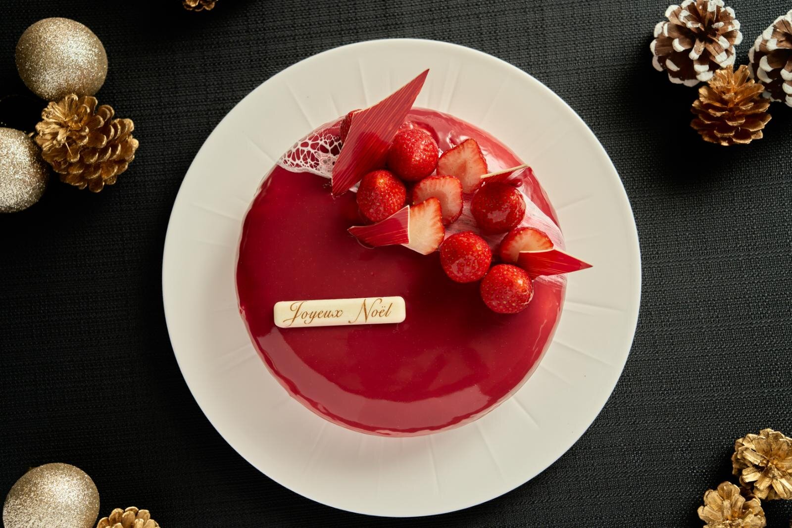 ノエル・ルージュ 9,500円 / サイズ：直径18cm