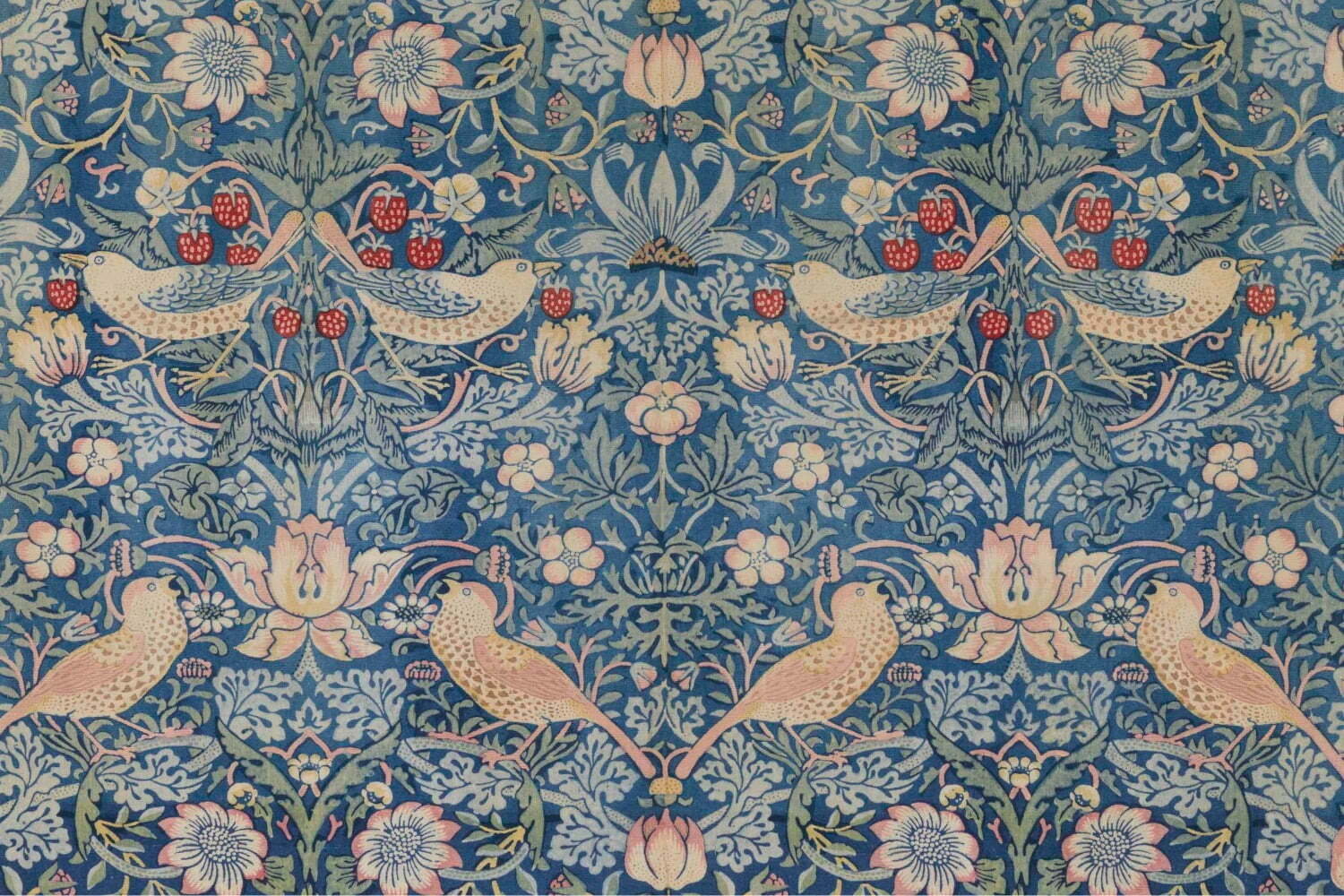 Arts and Crafts Carpets 芸術 工芸 ウィリアムモリス 展覧会「アーツ・アンド・クラフツとデザイン」茨城で