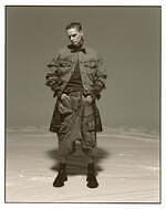 ユリウス 2024年リゾートコレクション - 移ろう色や形、不均等な装い｜写真8