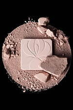 シスレー23年秋コスメ、人気アイライナーにゴールドラメ＆肌悩みをカバーするフェイスカラー新色｜写真17