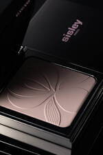 シスレー23年秋コスメ、人気アイライナーにゴールドラメ＆肌悩みをカバーするフェイスカラー新色｜写真14