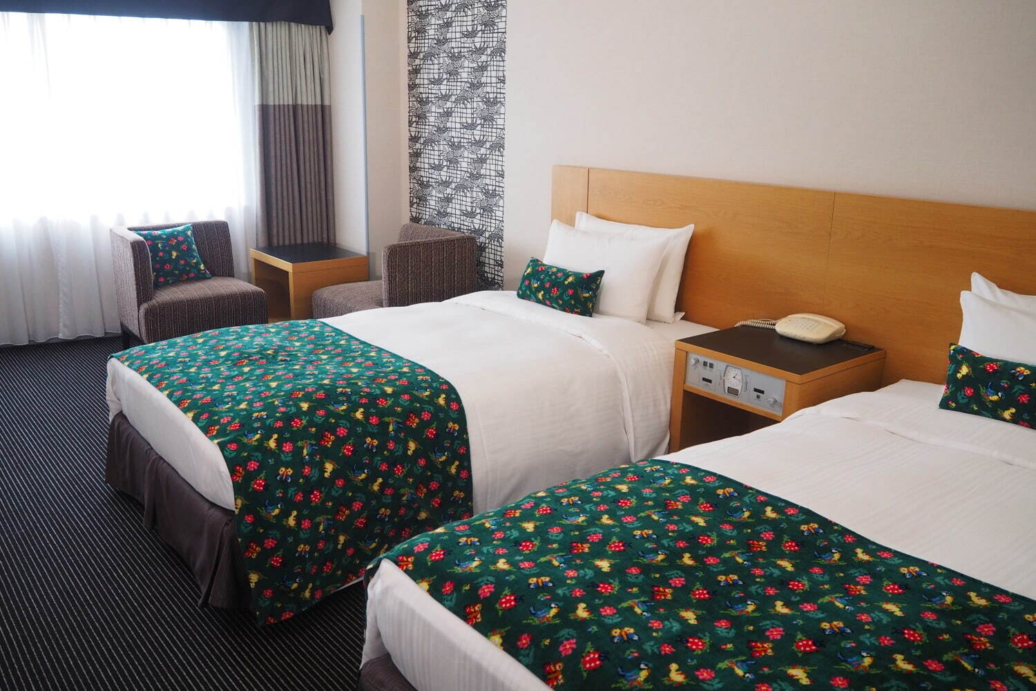ホテルニューオータニ(東京)×フェイラー、ロイヤルグリーンの「ハイジ」柄で彩ったコラボルーム第2弾｜写真3