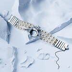 Vivienne Westwood サターン 3連パールブレスレット 腕時計 ヴィヴィアン・ウエストウッド」がパールブレスレットの腕時計を