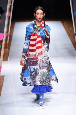 トクコ・プルミエヴォル(TOKUKO 1er Vol) 2014-15年秋冬ウィメンズコレクション  - 写真4