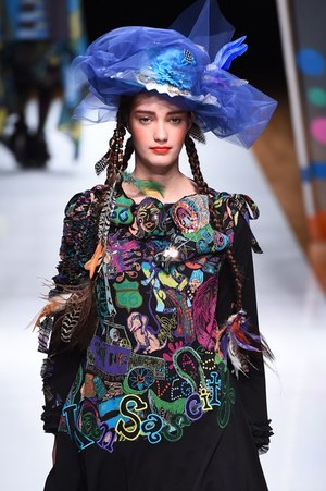 トクコ・プルミエヴォル(TOKUKO 1er Vol) 2014-15年秋冬ウィメンズコレクション  - 写真17