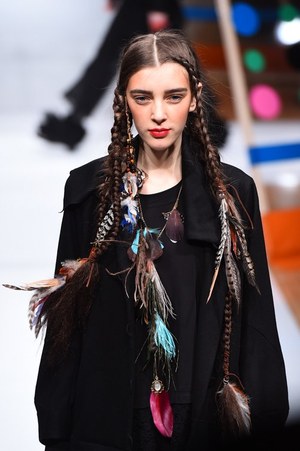 トクコ・プルミエヴォル(TOKUKO 1er Vol) 2014-15年秋冬ウィメンズコレクション  - 写真32