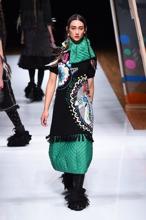 トクコ・プルミエヴォル(TOKUKO 1er Vol) 2014-15年秋冬ウィメンズコレクション  - 写真38