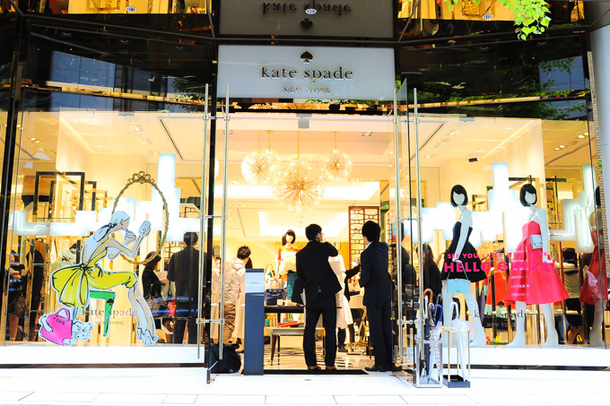 ケイト・スペードが銀座にアジア初の旗艦店をオープン、通常の店舗の3倍の品ぞろえ | 写真