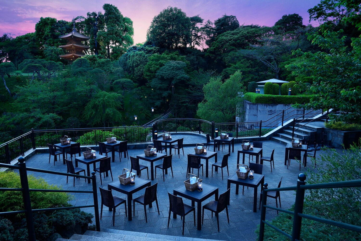 ホテル椿山荘東京「東京雲海ビアテラス」ビールやワインのフリーフローで“大人の夜ピクニック”｜写真6