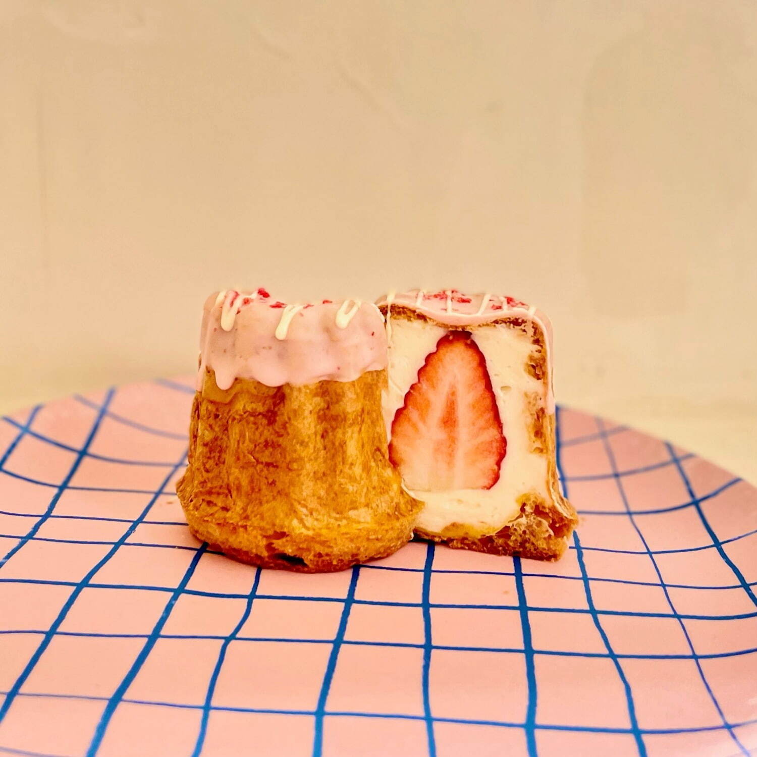 「まるごとイチゴのシュヌレ」480円