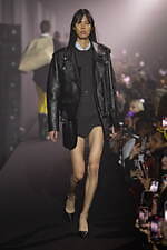 ラフ シモンズ 2023年春夏コレクション	 - ロンドンの街とダンサーに着想したラストシーズン｜写真17