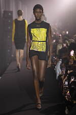 ラフ シモンズ 2023年春夏コレクション	 - ロンドンの街とダンサーに着想したラストシーズン｜写真44