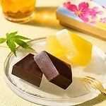 ゴディバ“花火”着想のチョコレートやフルーツ味の焼き菓子など、23年夏限定スイーツ｜写真38