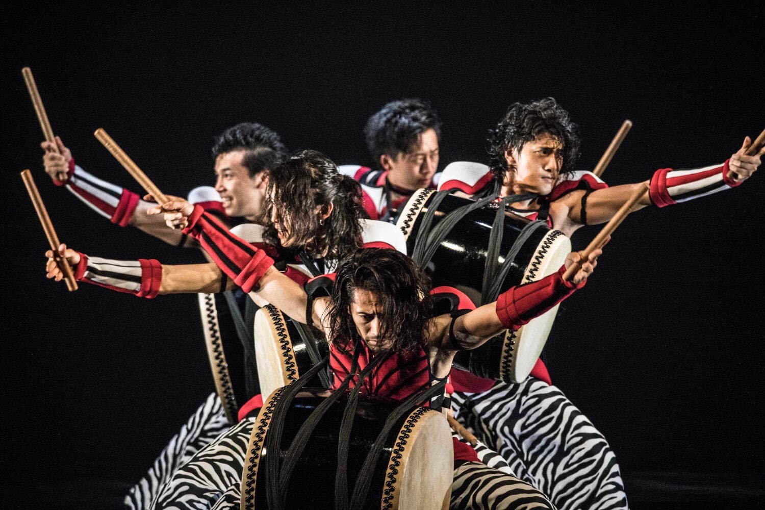 コシノジュンコ DRUM TAO “現代甲冑” 衣装 2018年