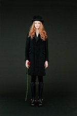 ローブス＆コンフェクションズ 2014-15年秋冬コレクション - クラシックな品格を漂わせて｜写真1