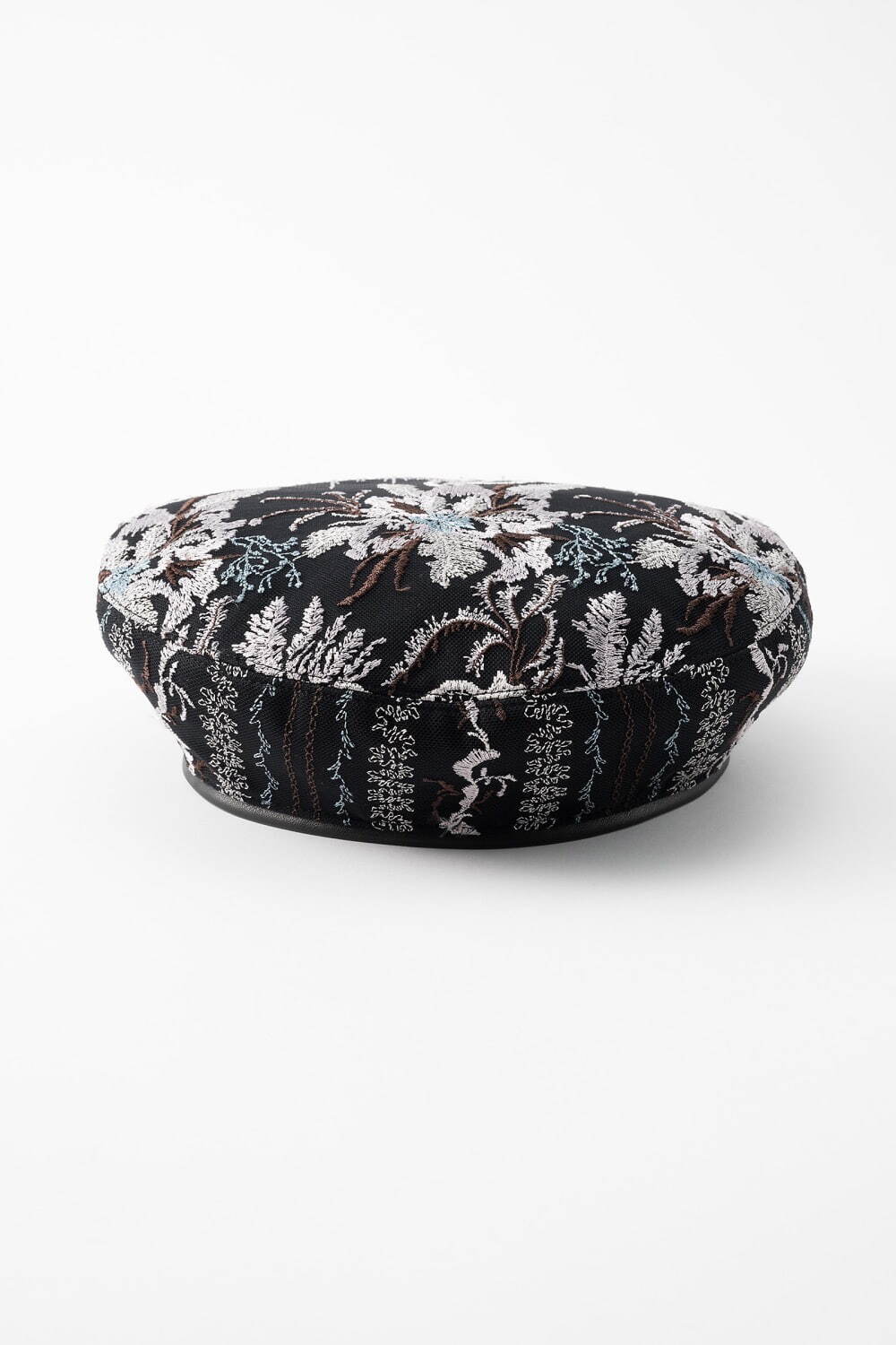 Snow flower lace beret 19,800円