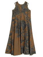 アメリ×ケイタ マルヤマ初コラボ、“ラフ画の花柄”ドレスや鉛筆画のセットアップ｜写真4