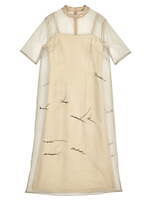 アメリ×ケイタ マルヤマ初コラボ、“ラフ画の花柄”ドレスや鉛筆画のセットアップ｜写真10