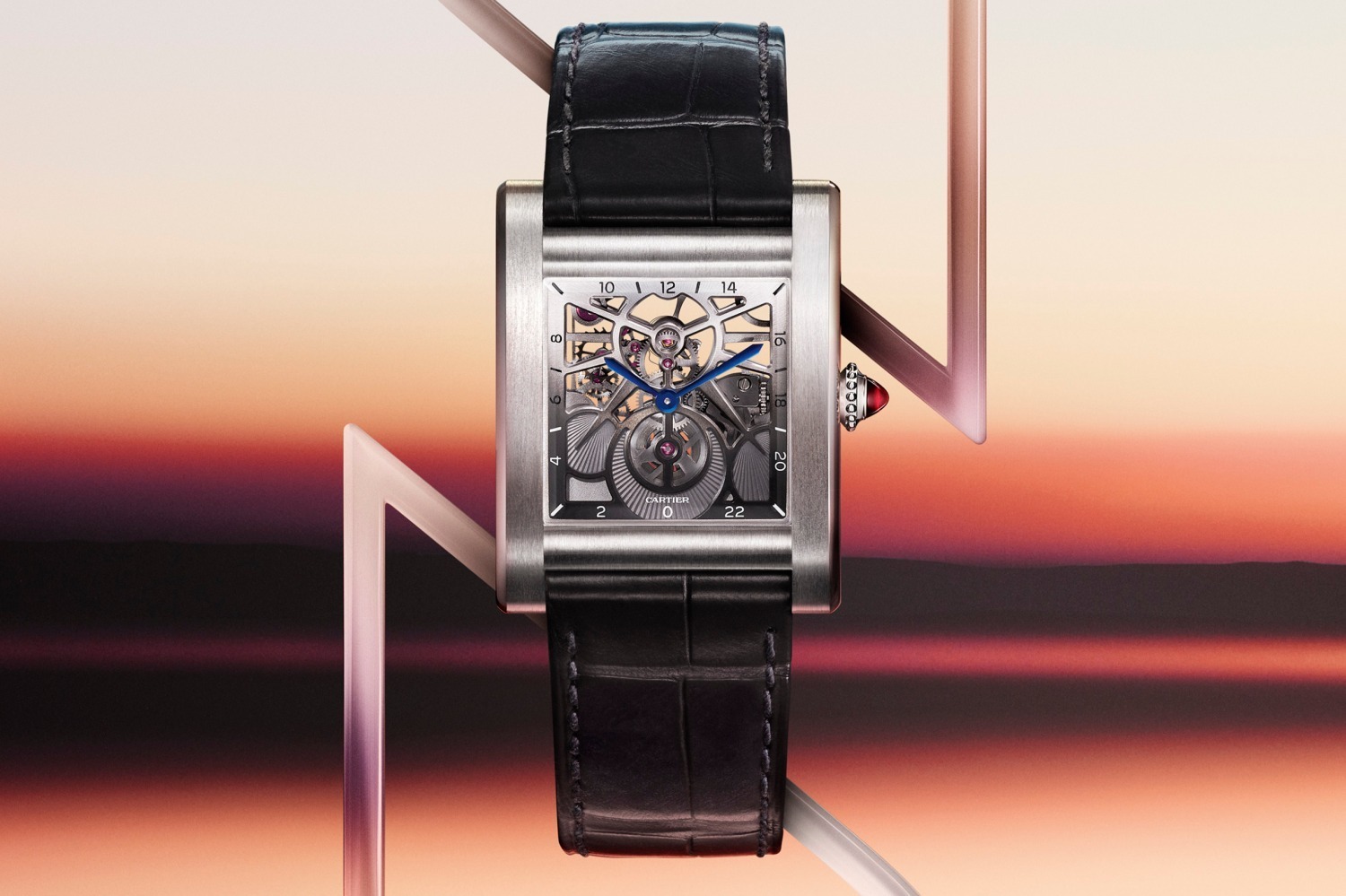 カルティエ腕時計「タンク ノルマル」23年新作、24時間表示の“太陽＆三日月”スケルトンモデル