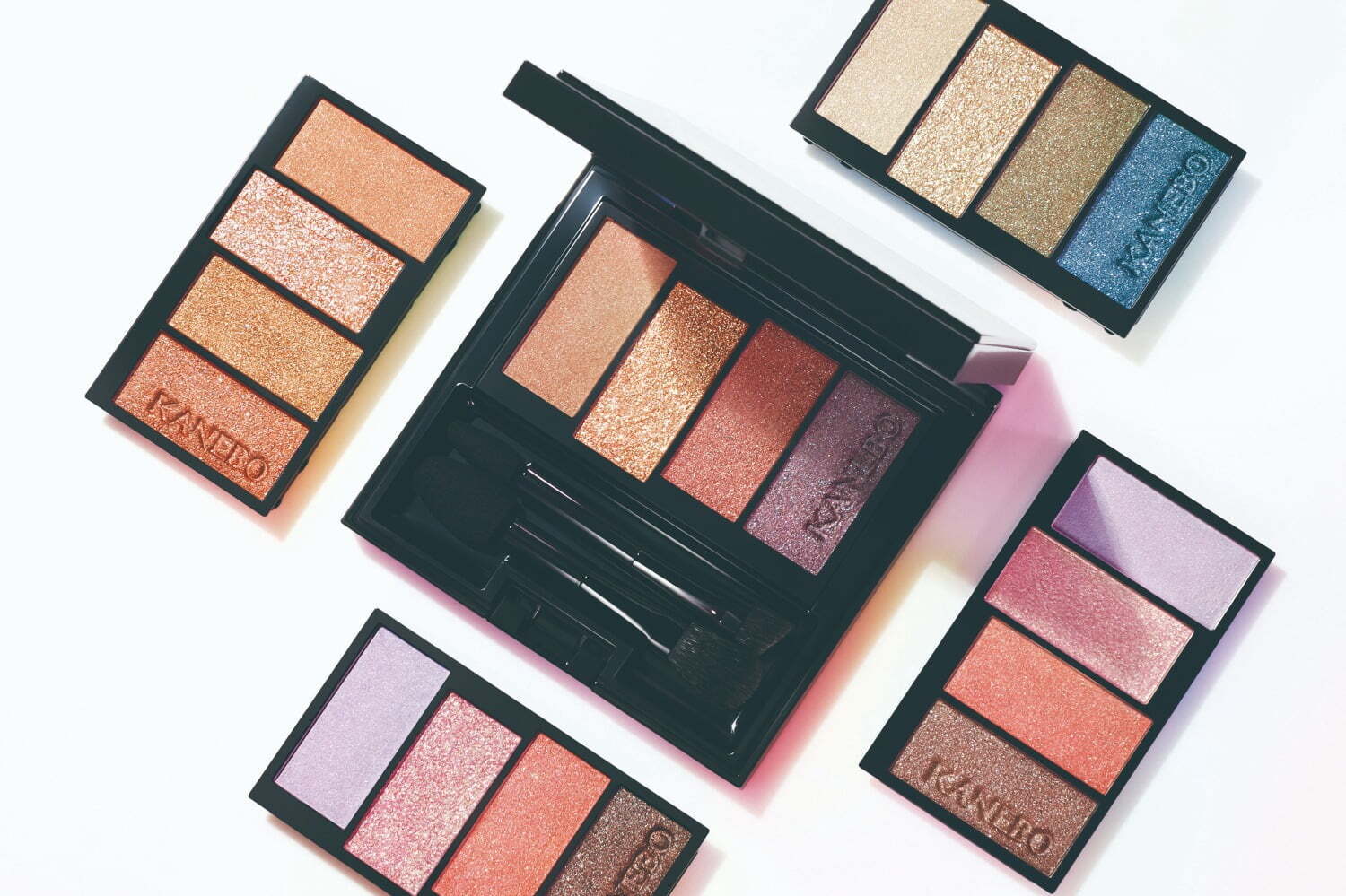 カネボウ23年秋コスメ、“色のある影”で印象的な瞳を演出する4色アイシャドウ＆シェーディングも