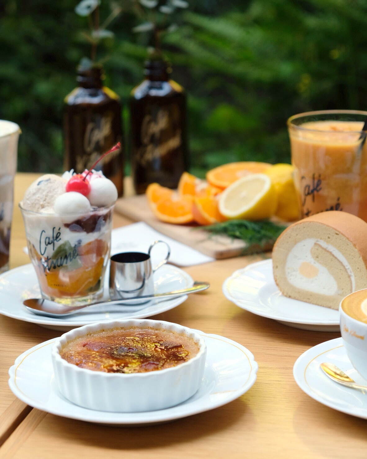 カフェ キツネの23年夏スイーツ＆ドリンク、“ラム酒入り”ラテや果肉感たっぷりフローズンオレンジなど｜写真4