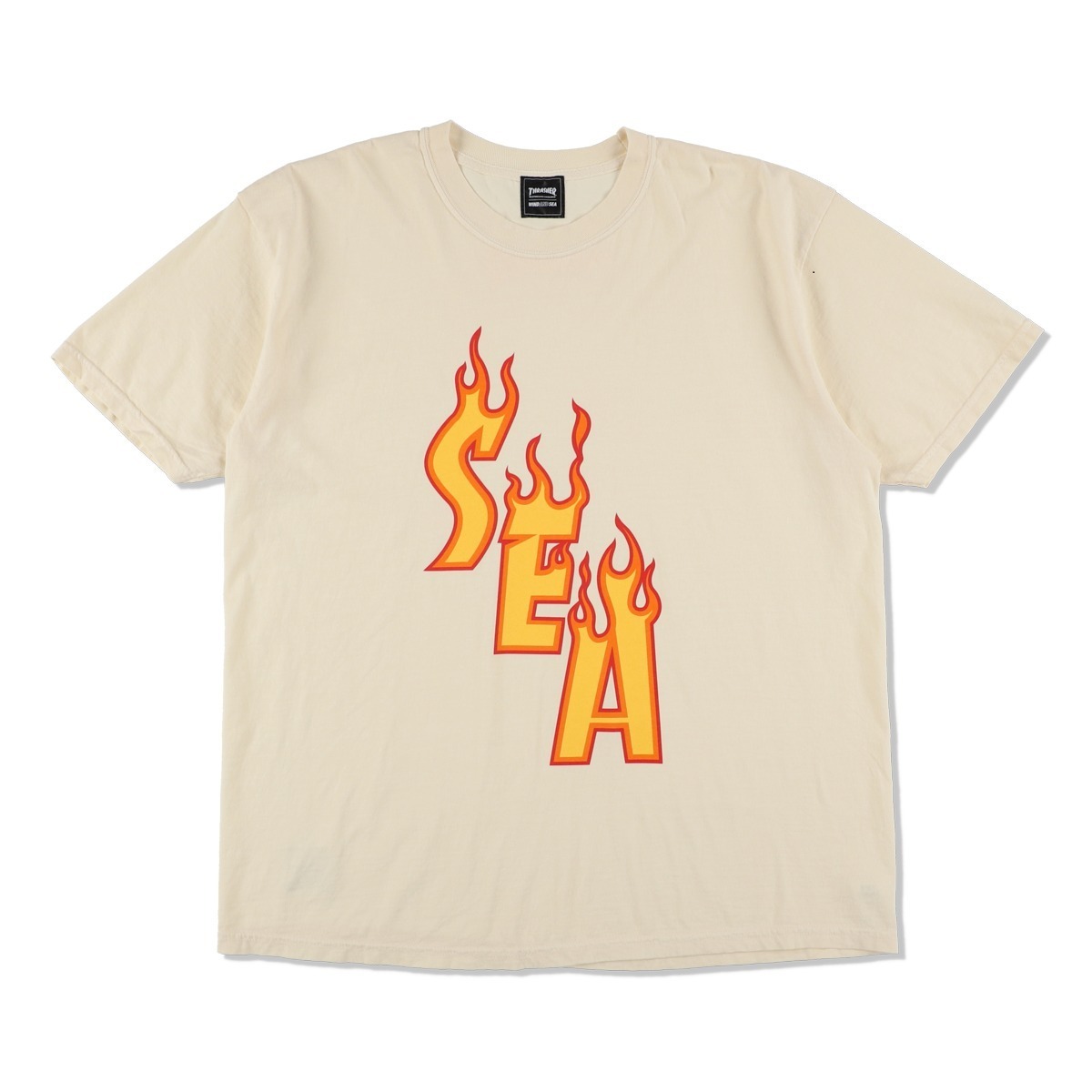 スラッシャー×ウィンダンシー、“炎のシーロゴ”を配したTシャツ＆キャップなど｜写真7