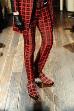 クリスチャン ダダ 2014-15年秋冬コレクション - 金色の袴とユニオンジャック｜写真53