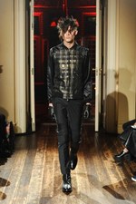 クリスチャン ダダ 2014-15年秋冬コレクション - 金色の袴とユニオンジャック｜写真66