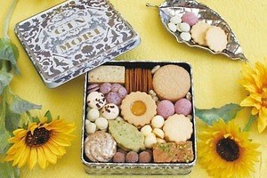 人気のクッキー缶2023＜予算別＞かわいい＆おしゃれな缶に入れた“猫や花”モチーフクッキー