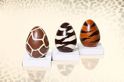 ロベルト カヴァリからアニマル柄のイースターチョコエッグ登場