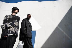 リヒト・ベシュトレーベン(Licht Bestreben) 2023-24年秋冬メンズコレクション  - 写真1