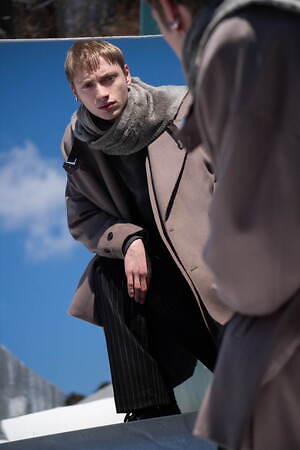 リヒト・ベシュトレーベン(Licht Bestreben) 2023-24年秋冬メンズコレクション  - 写真15