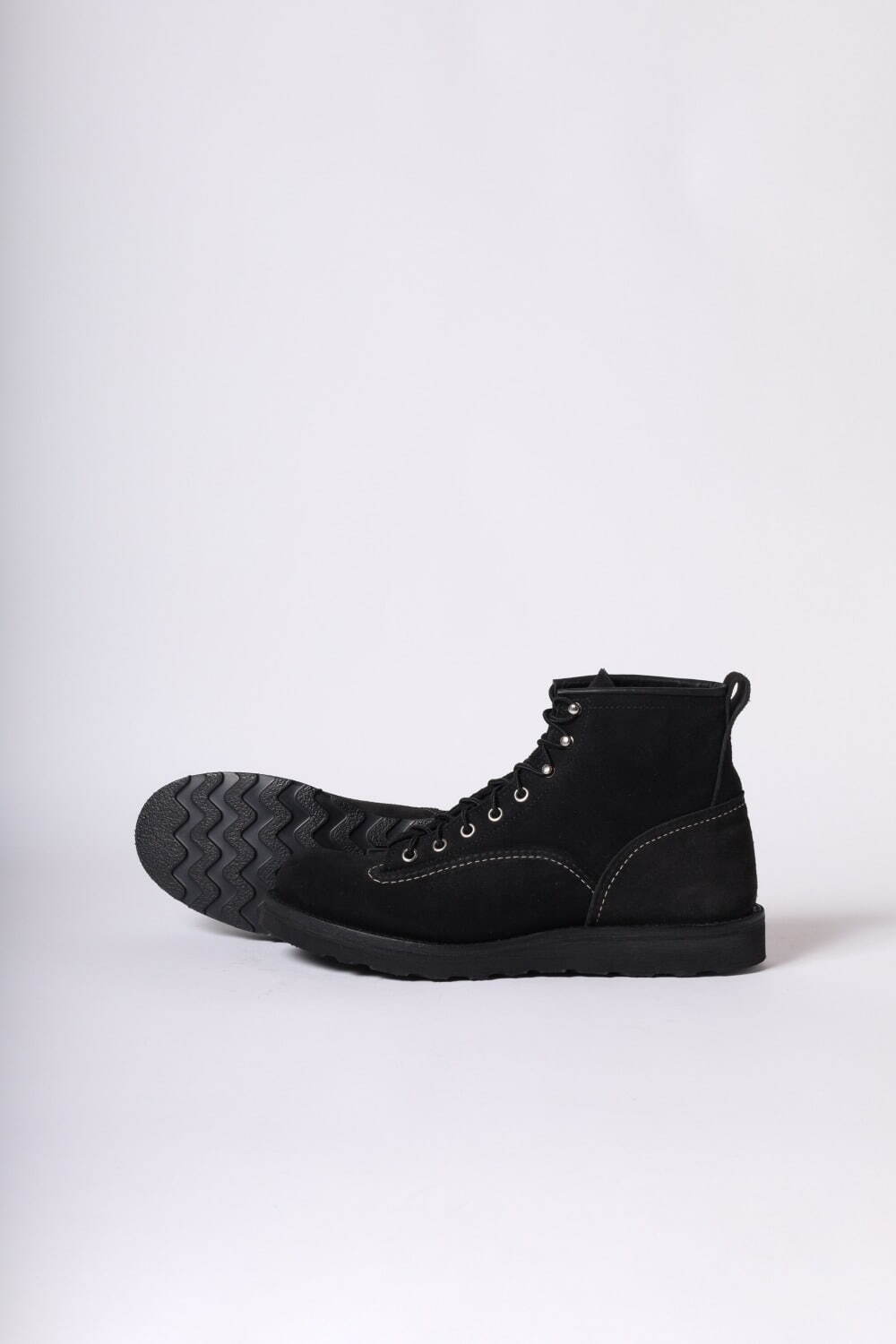 SUEDE BLACK 6-INCH LINEMAN PLATFORM 69,300円