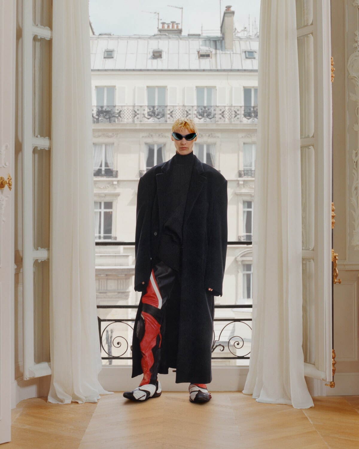 バレンシアガ(BALENCIAGA) 2024年春ウィメンズ&メンズコレクション  - 写真4