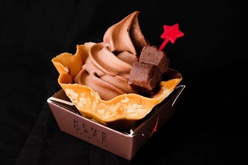 「ケンズカフェ東京」人気のガトーショコラがチョコソフトクリームに、東京タワーの店舗で