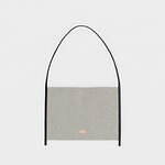 エンダースキーマの23年夏秋新作、“スクラッチ加工”レザー財布＆“収穫かご”モチーフのハンドバッグ｜写真49