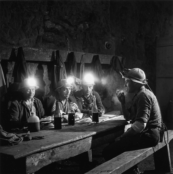 ロベール・ドアノー 《サン・ミシェル炭坑、ロレーヌ地方》 1960年
©Atelier Robert Doisneau / Contact