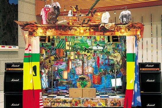 美術館｜大竹伸朗の回顧展が富山県美術館で - 初期作〜最新作約500点が一堂に、《宇和島駅》も展示