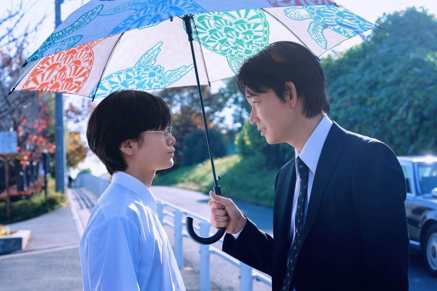 映画『カラオケ行こ!』特報解禁、“歌が上手くなりたいヤクザ”綾野剛