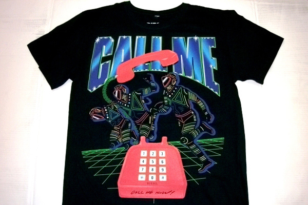 蒸し暑い真夜中のコールセンター @ DIESEL AMERICAN VILLAGE 