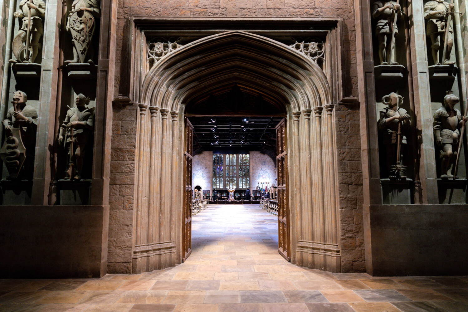 ‘Wizarding World’ and all related names, characters and indicia are trademarks of and © Warner Bros. Entertainment Inc. - Wizarding World publishing rights © J.K. Rowling.