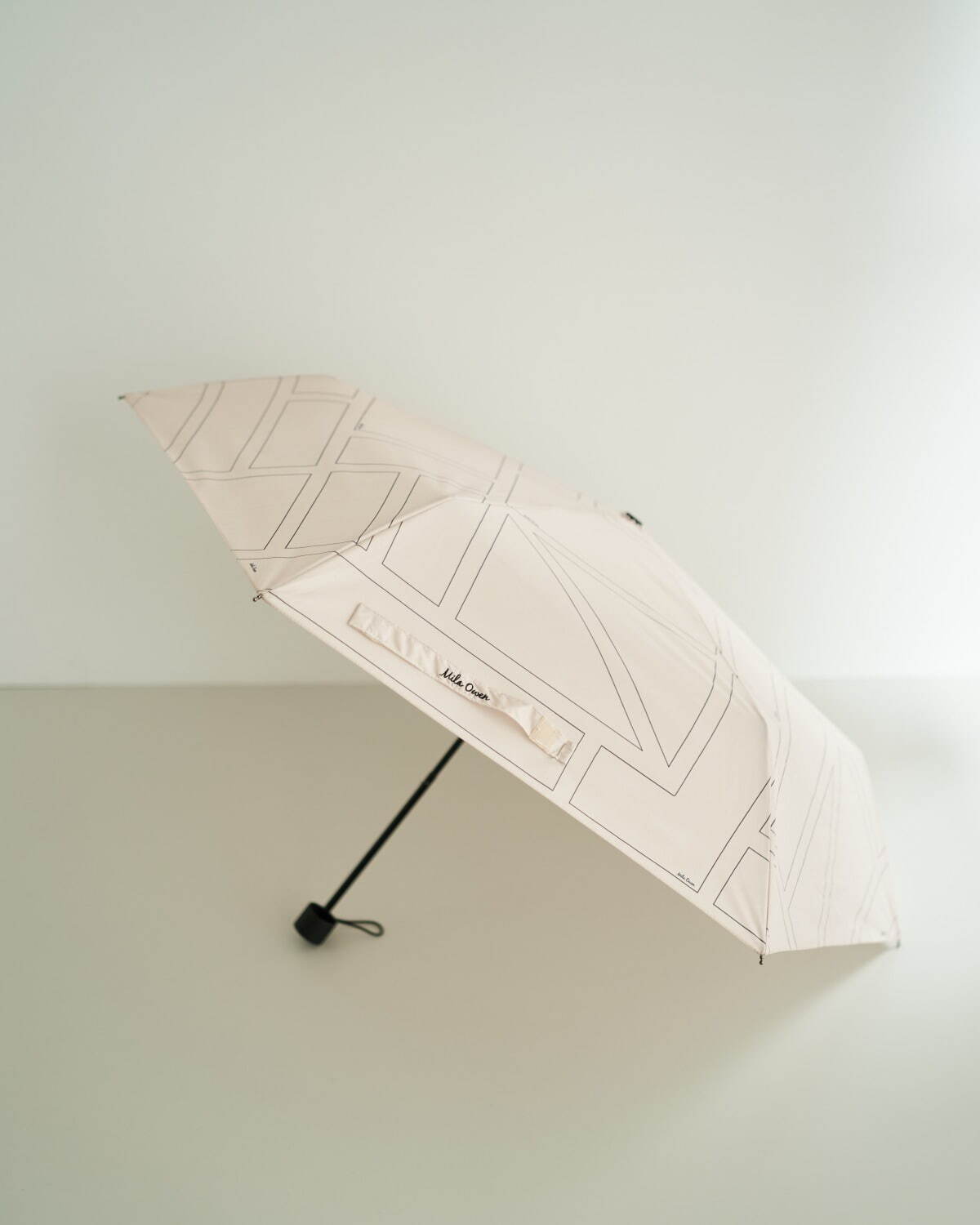 スナイデルやジェラート ピケの折り畳み傘、水彩小花柄やストロベリー柄の晴雨兼用傘｜写真3