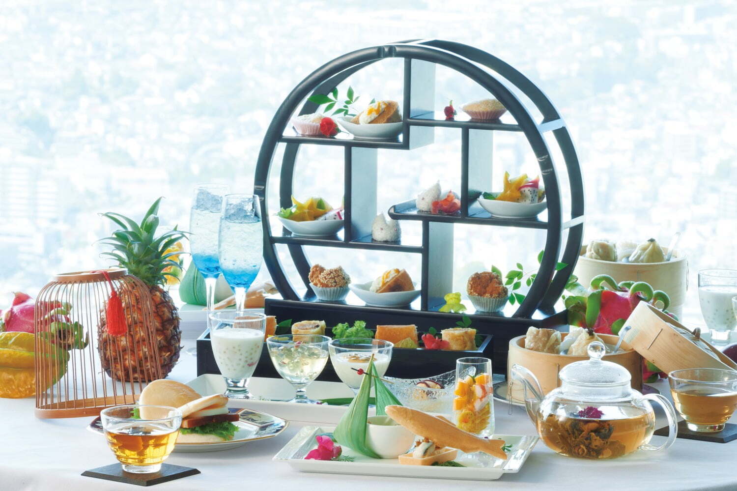 餃子｜横浜ロイヤルパークホテル「天空のチャイニーズアフタヌーンティー」マンゴーカステラ＆胡麻団子など