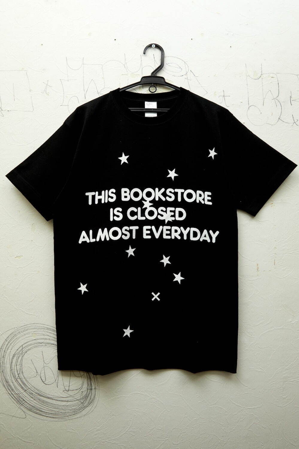 クードス“本屋にまつわるレタリング入り”Tシャツ、東京の書店・フロットサムブックスとコラボ｜写真11