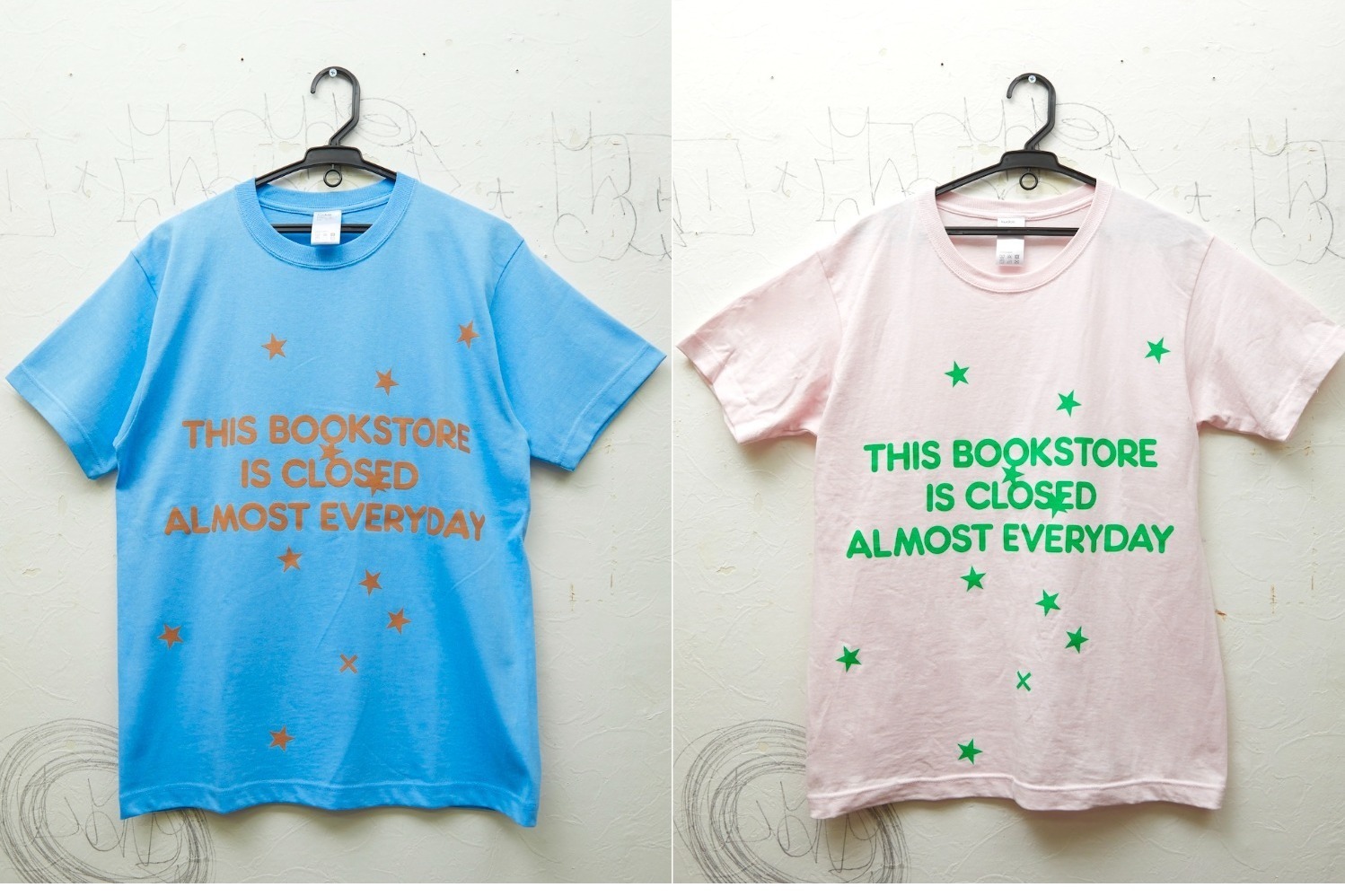 トップス kudos / flotsambooks \"bookstore t-shirt\" kudos / flotsambooks 