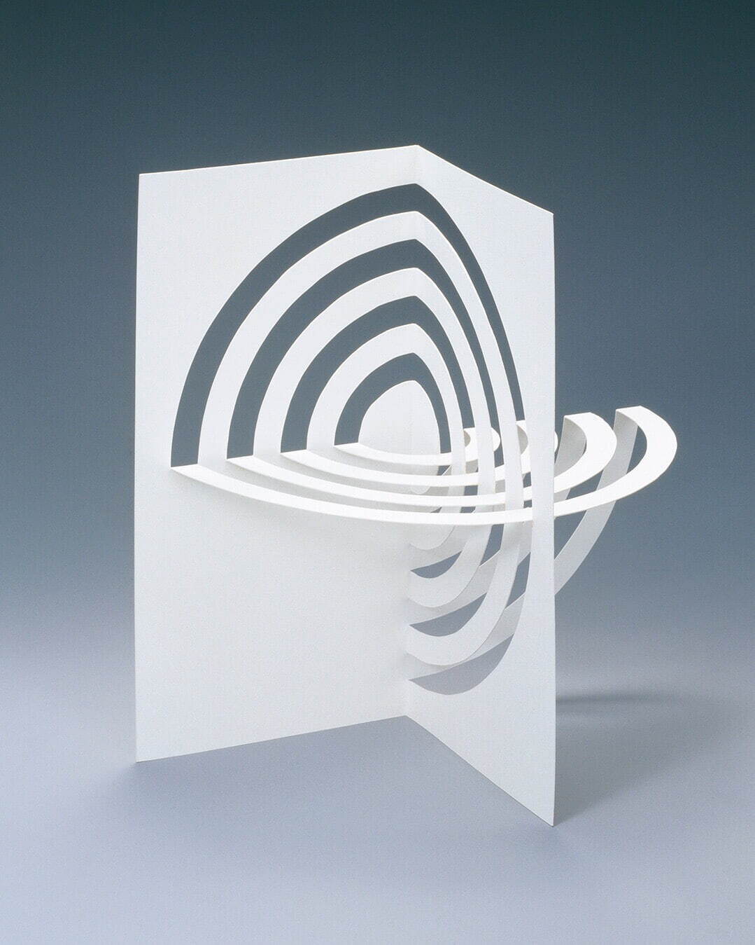 作者不詳(バウハウスの学生) 《紙による素材演習》 制作年不詳(2023年再制作) ミサワホーム株式会社