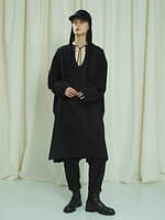 Y's 2023年プレフォールコレクション、自然の手触りと洗練｜写真6